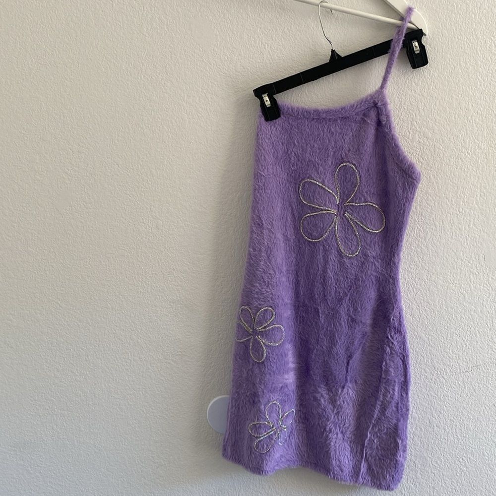 For Love and Lemons Finley Purple Fluffy Floral One Sleeve Mini Dress Size M NWT - Picture 3 of 6